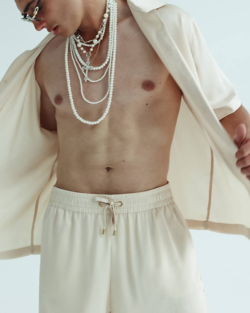 Shorts “Leo” — Beige
